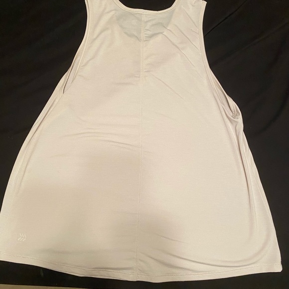 Athletic shirt - Picture 2 of 3